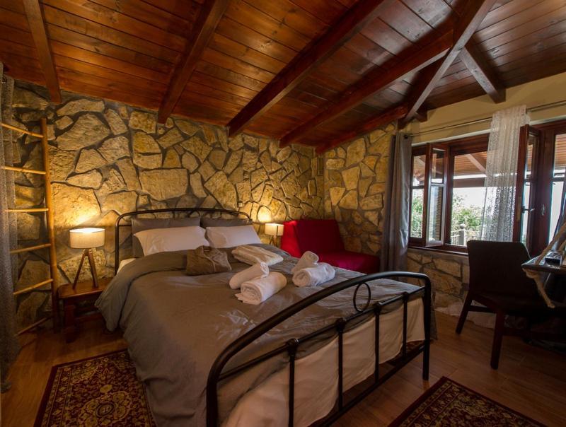 Petra Thea Villa Karitaina Luaran gambar